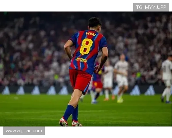 世体:巴萨在关注迪奥戈-科斯塔,但最早明年才能考虑引进他 世体:巴萨在关注迪奥戈-科斯塔,但最早明年才能考虑引进他